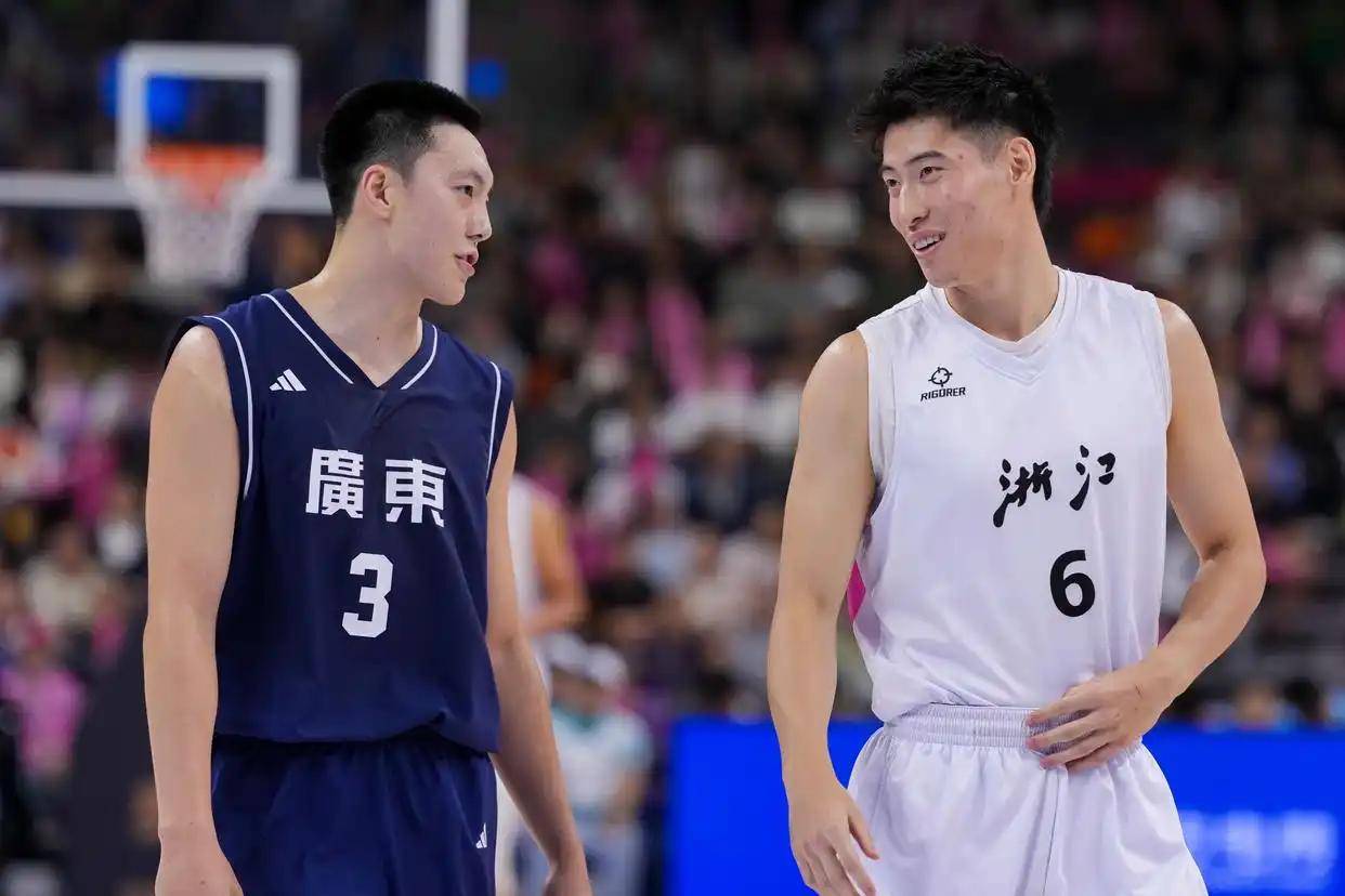 LOL官网-关于清晨突围战来临，深圳男篮围绕欧篮联扳平良机，更衣室稳定，训练强度明显提升的信息