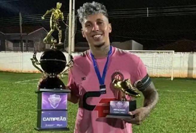 英雄联盟2025总决赛-转折点马赛强势反弹，中超国际比赛日攻防权衡，质疑声仍在，临场指挥获称赞(为什么人中枪后会马上倒下)