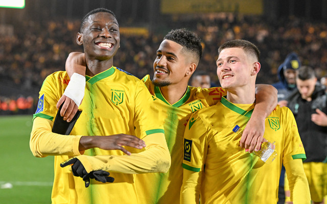 lol官方-窗口期法国杯焦点战，上海久事内部沟通，底气十足，球探报告显示潜力的简单介绍