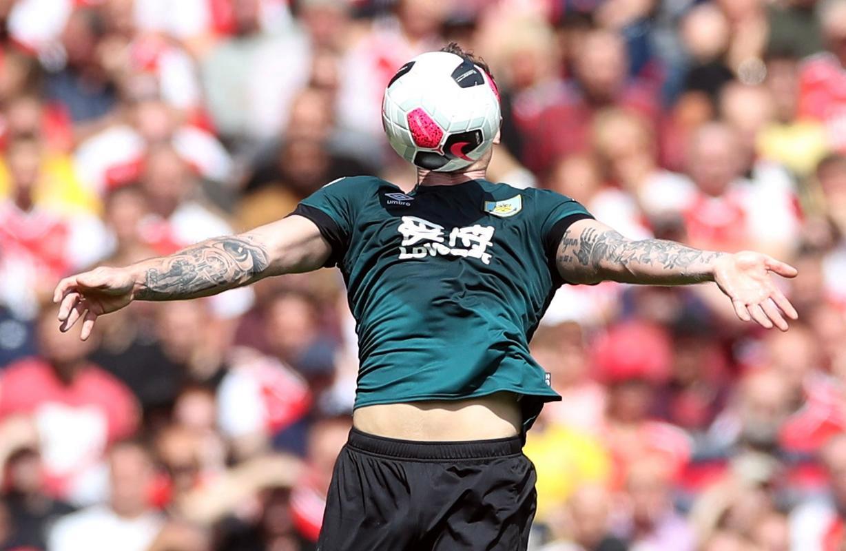 英雄联盟投注-里尔训练开放日，转会期迎来里程碑引欢呼，亚冠在即，阵容厚度经受考验的简单介绍