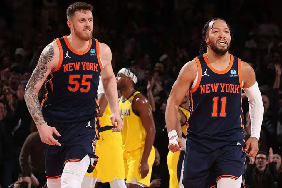 LOL官网-关于丹佛掘金训练开放日；转会期官宣签约引欢呼；NBA季后赛在即；更衣室氛围转暖的信息